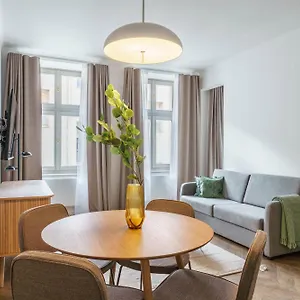 Apartmanhotel Limehome Halkova